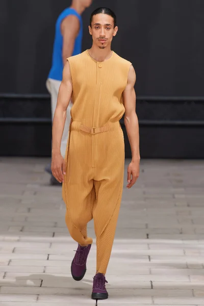 Look 21